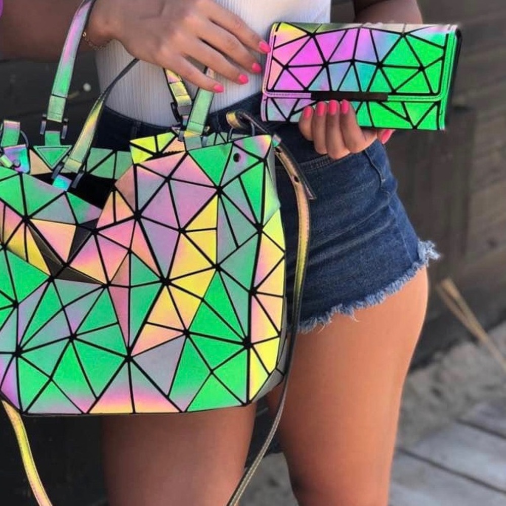 Luminous bag with straps, comes w/matching wallet!